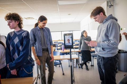 Students examine robot tech