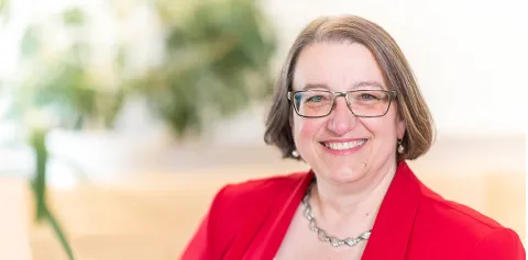 Dr. Elizabeth Saewyc - Headshot