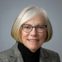 Suzanne Nixon headshot